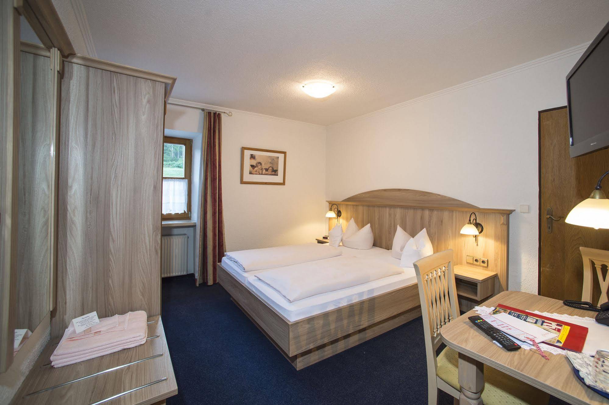 Aktivhotel & Gasthof Schmelz Ihr Urlaubs Hotel In Inzell Mit Wellness Hallenbad, Alpensauna & Dampfbad Exterior foto
